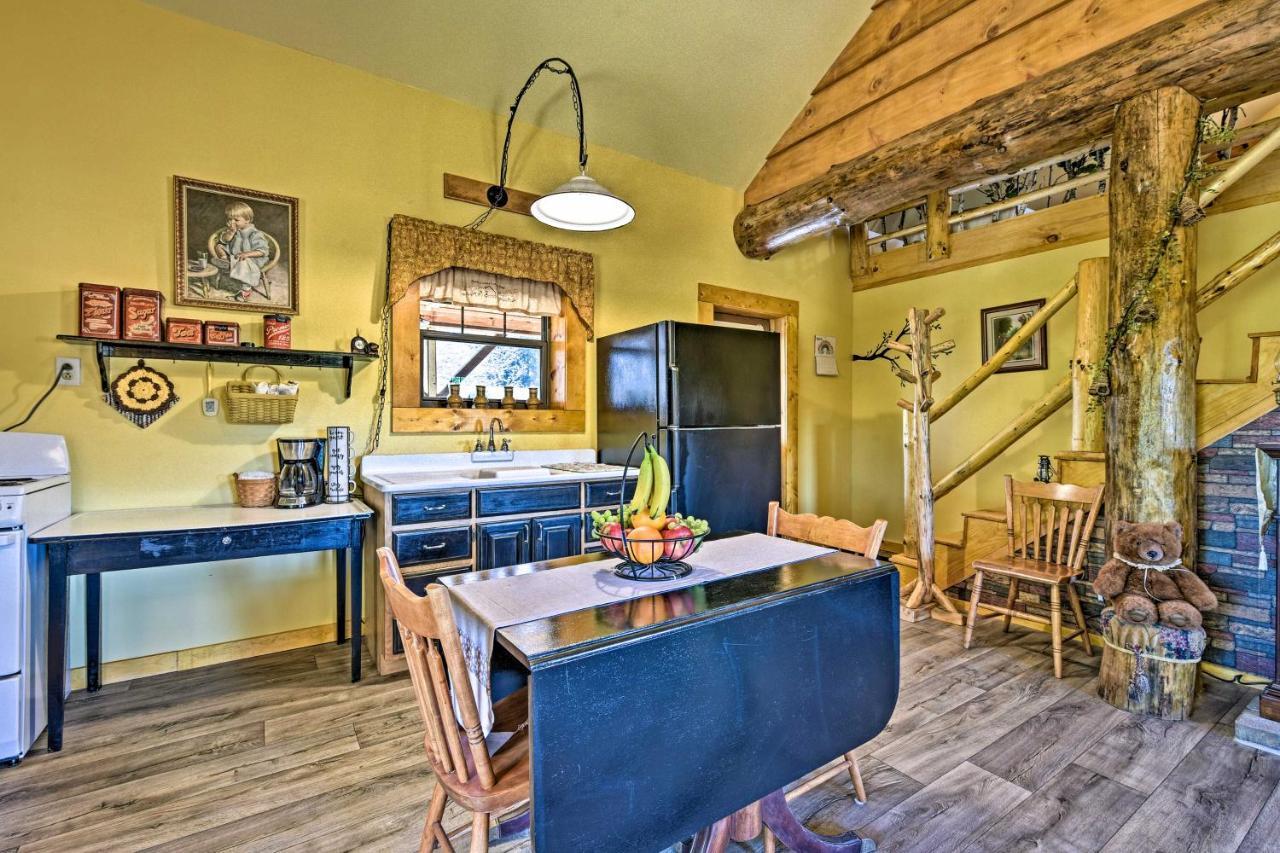 Honey House Cabin - A Quiet Countryside Retreat! Nappanee Extérieur photo
