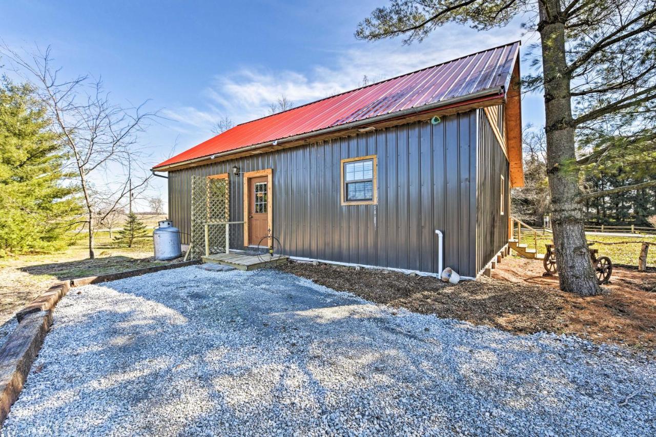 Honey House Cabin - A Quiet Countryside Retreat! Nappanee Extérieur photo
